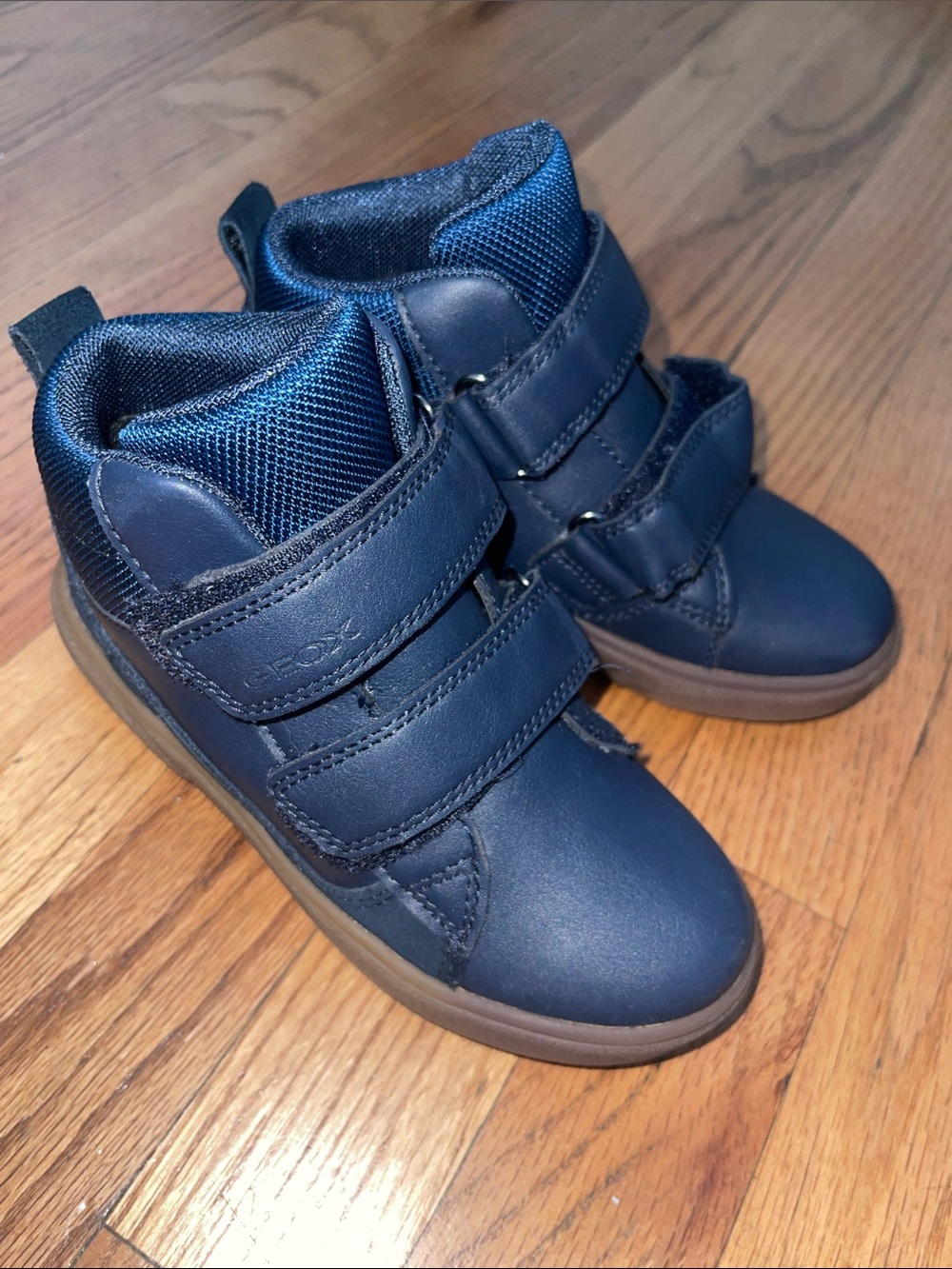 As is Geox high top sneaker boot size 29/11